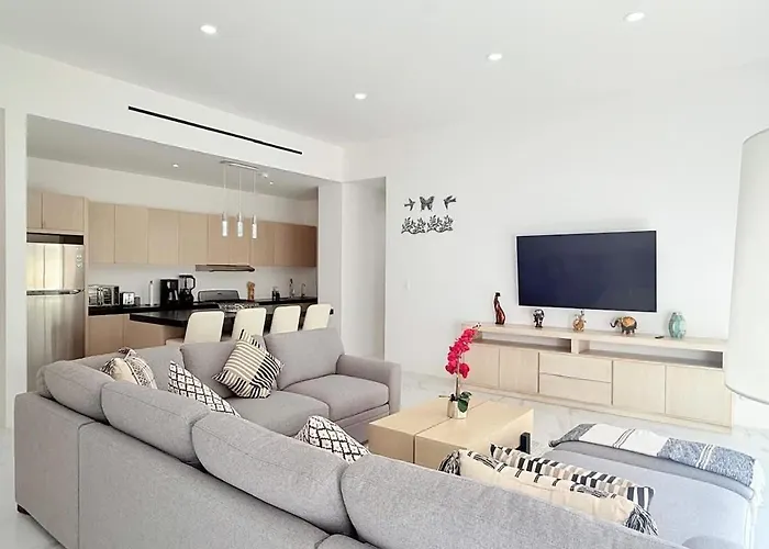Apartment 2br Downtown Cabo Walk To & Dining *