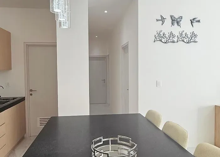 2br Downtown Cabo Walk To & Dining Apartment *