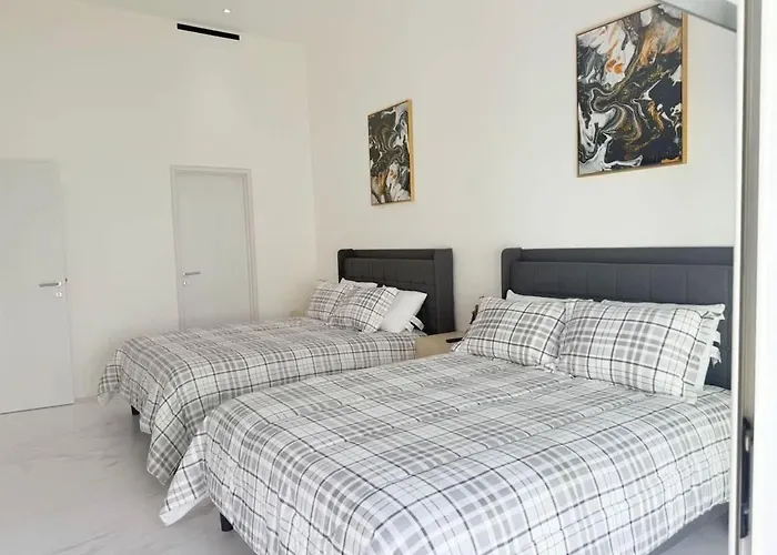 Apartment 2br Downtown Cabo Walk To & Dining